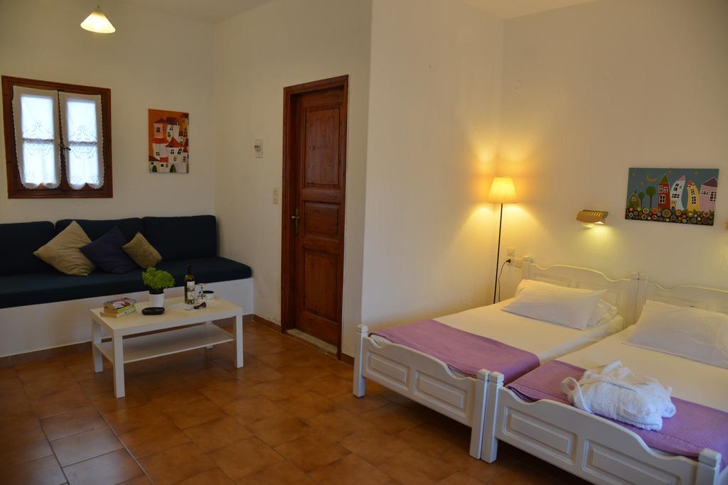 Anofli Suites Skopelos Town Ruang foto